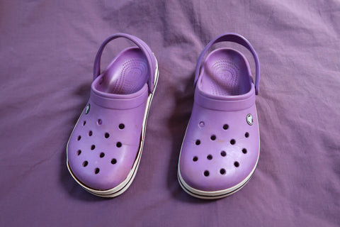 Shoes - Crocs - M 6 ** W 8 ** J 6